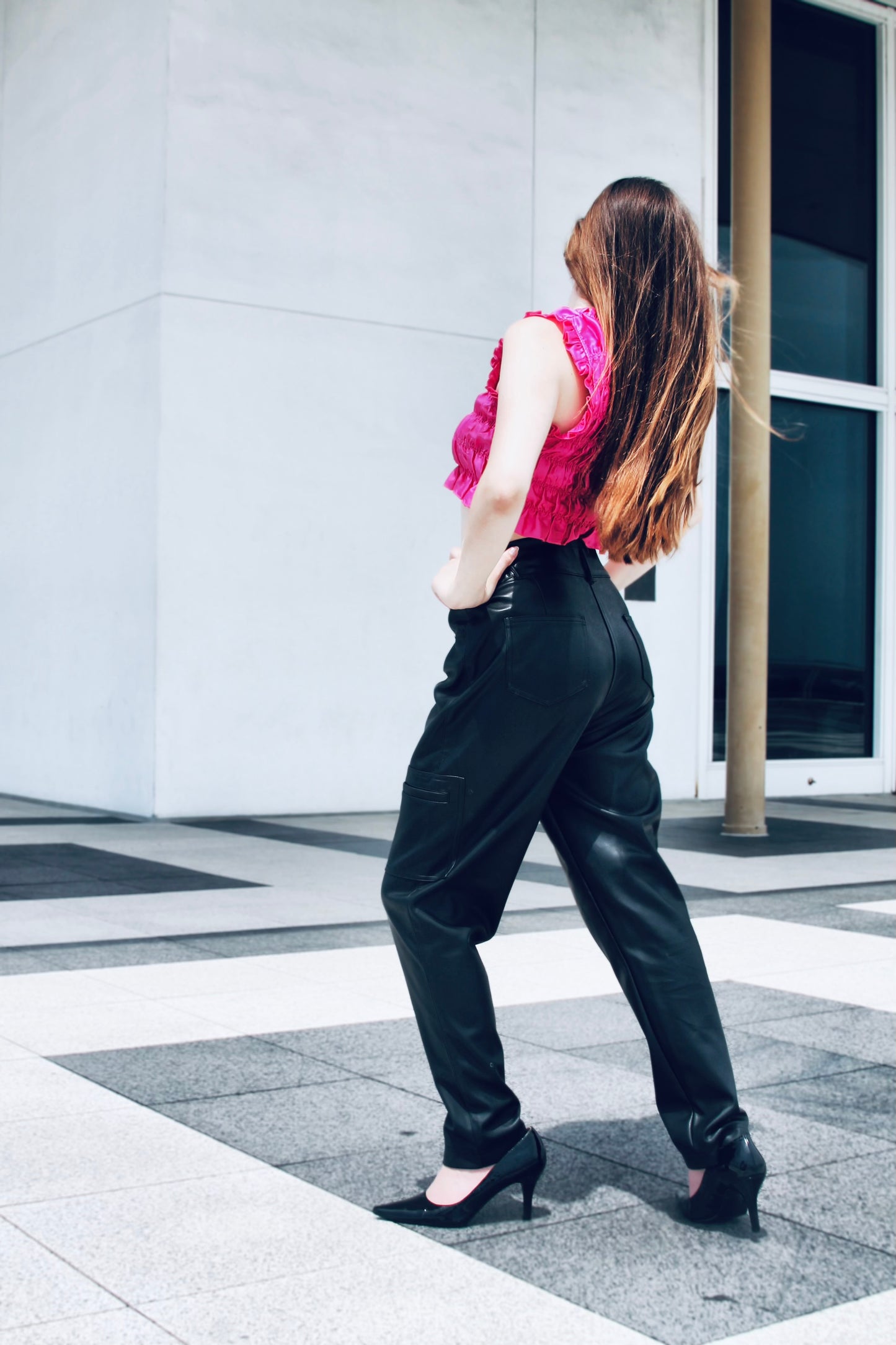 MEGAWATT HOTT ruched crop top, size small >> hot pink