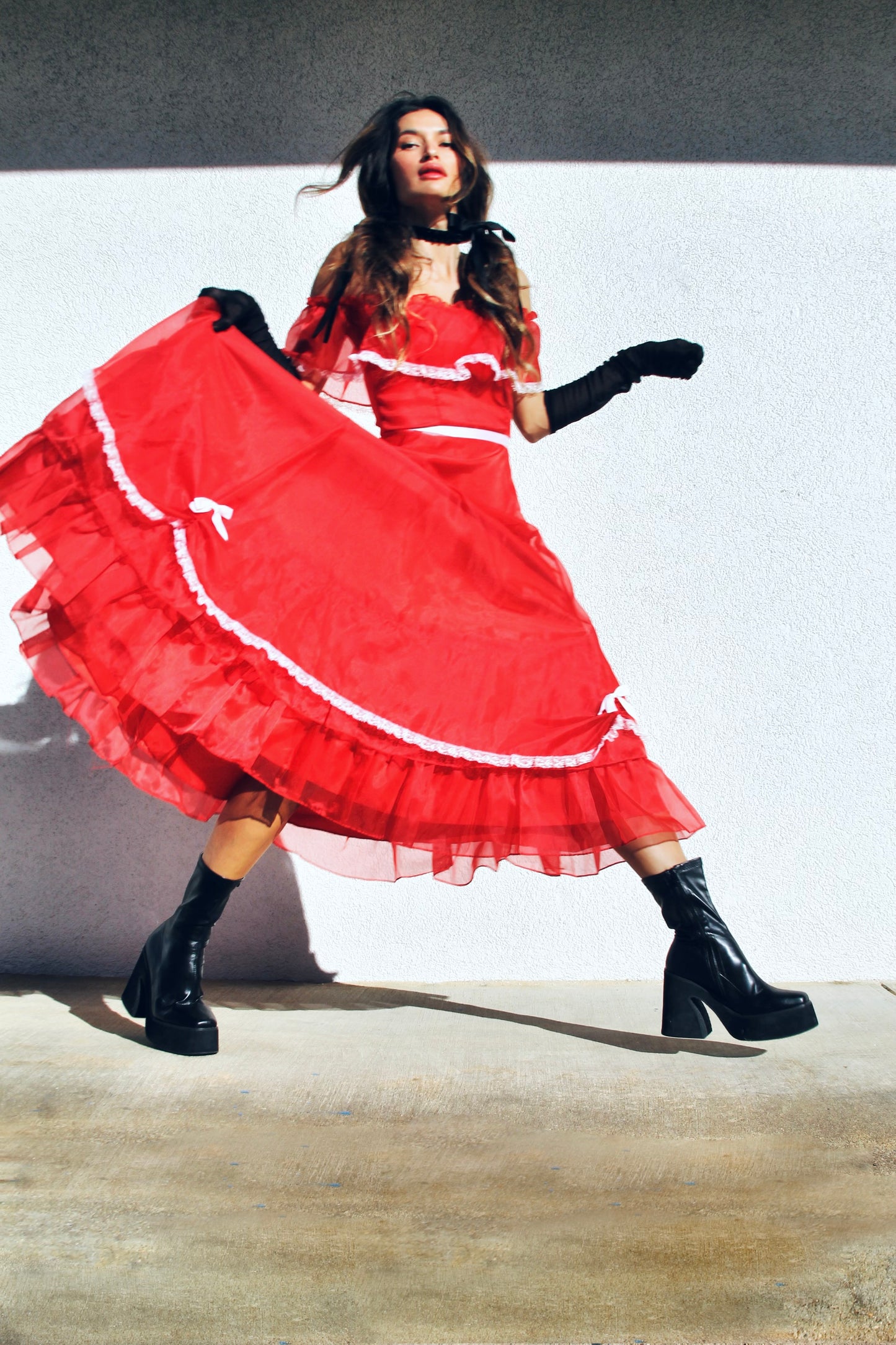 ROSES ARE RED off the shoulder midi dress *TRUE VINTAGE + FOXY FAVE* XS>> red + white accents