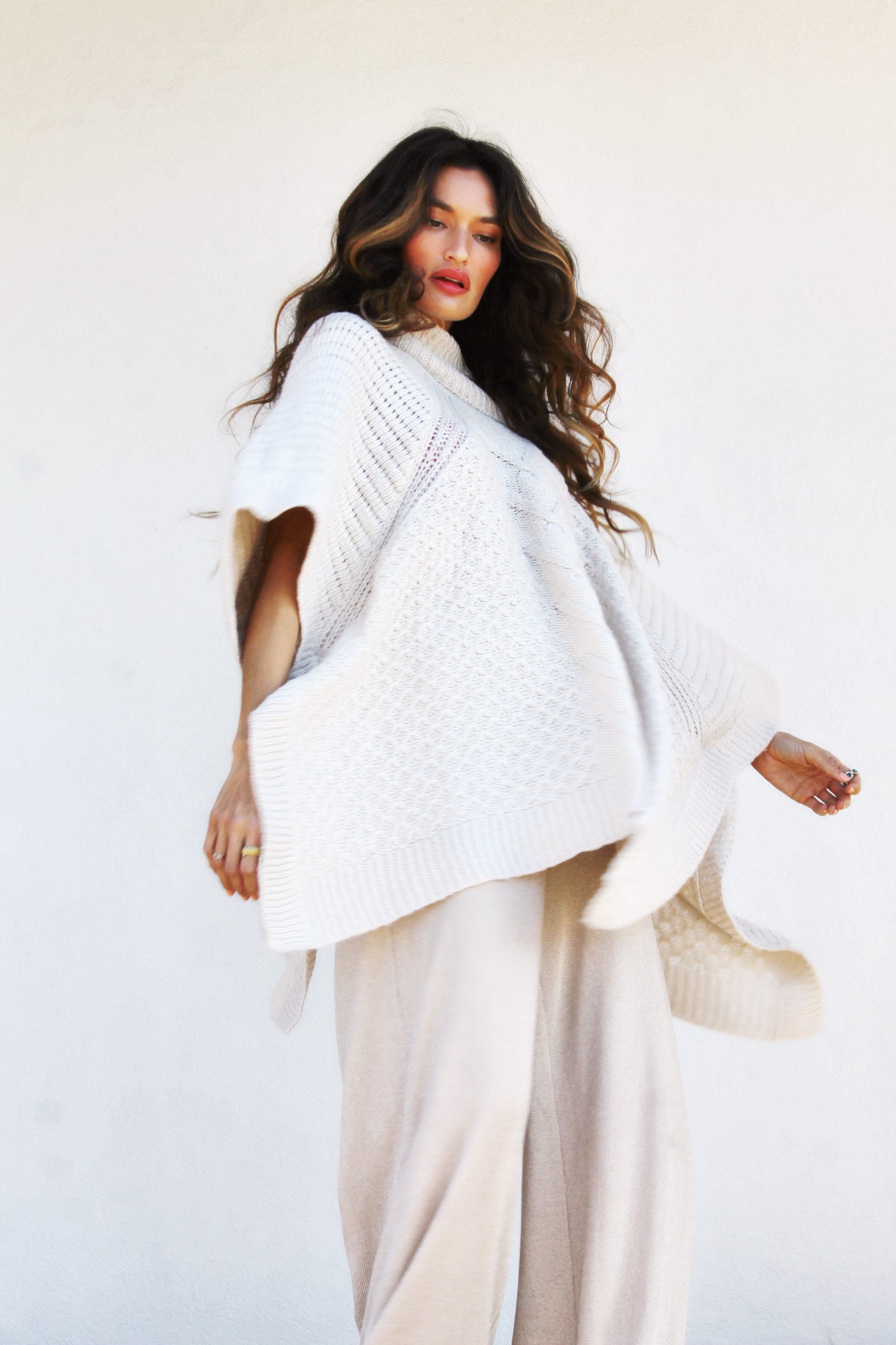 THE OVERSTATEMENT tunic sweater, large >> cream + flecks of golden