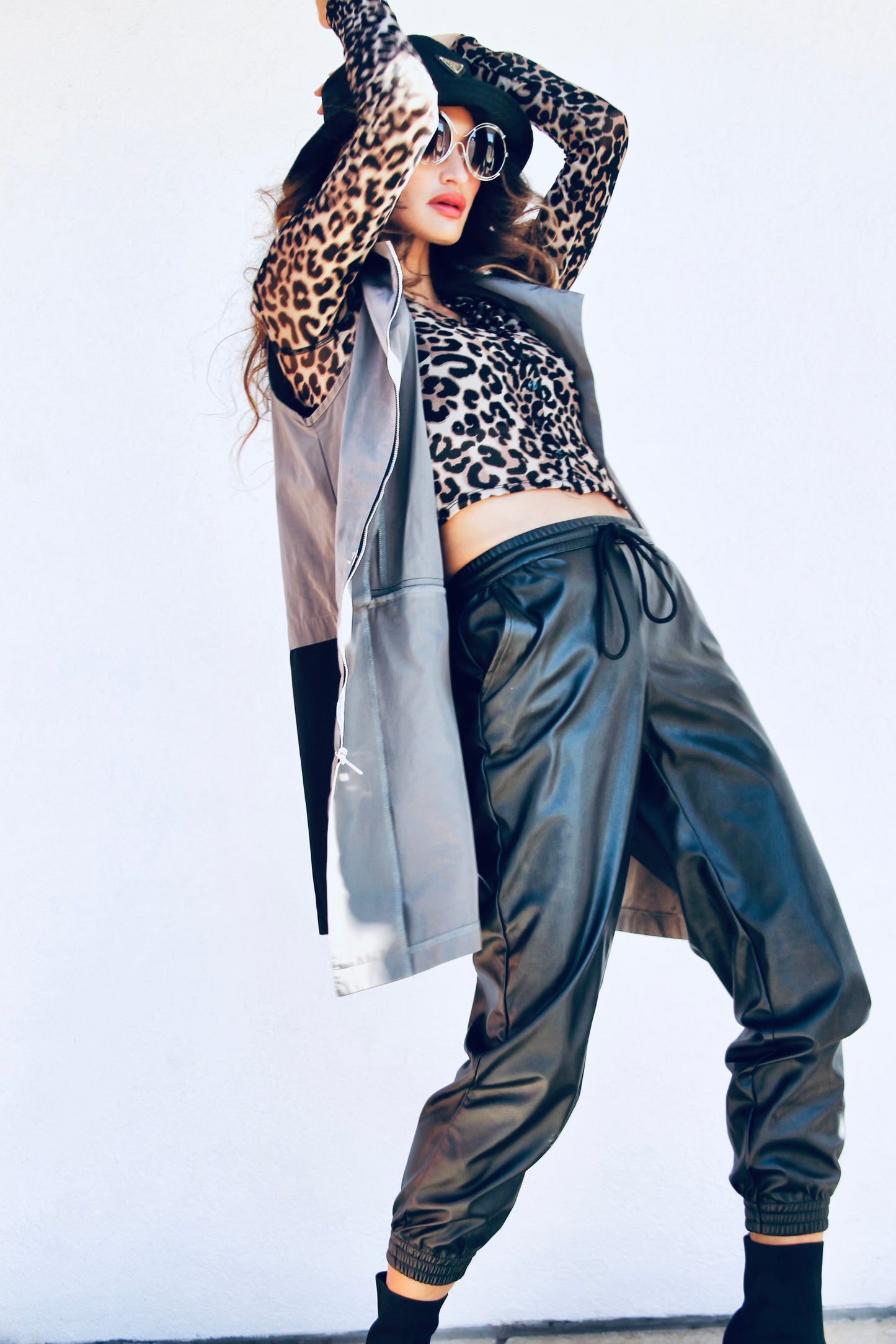 CENTRAL PARK AFTER DARK lightweight  + longline vest, small >> stone gray + black