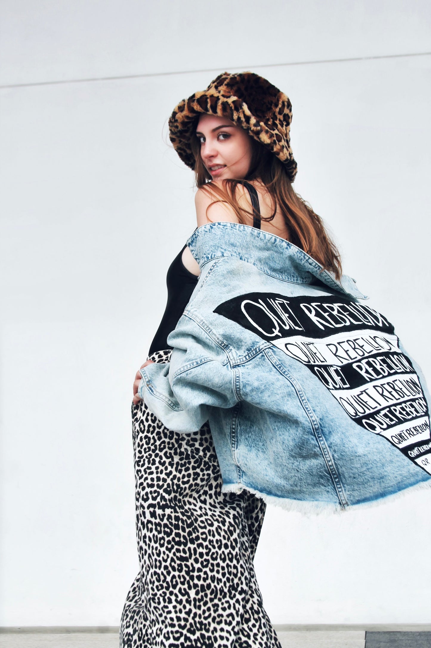QUIET REBELLION hand painted denim jacket *FOXY FABLE ORIGINAL* XL >> light wash