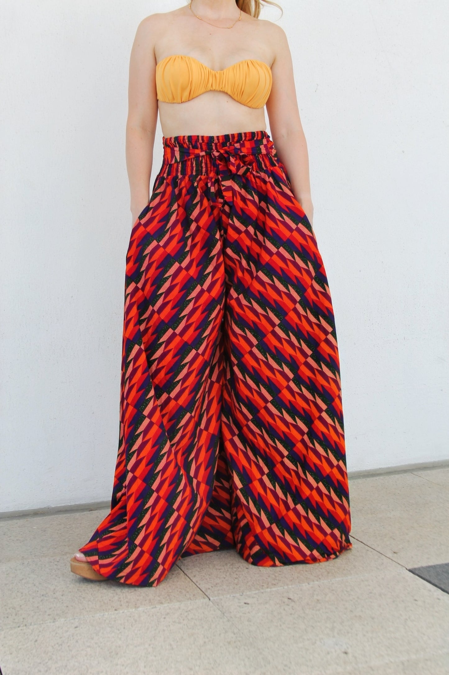 KALEIDOSCOPE QUEEN high waisted geometric print  + ultra wide leg pants *VINTAGE* >> multicolor