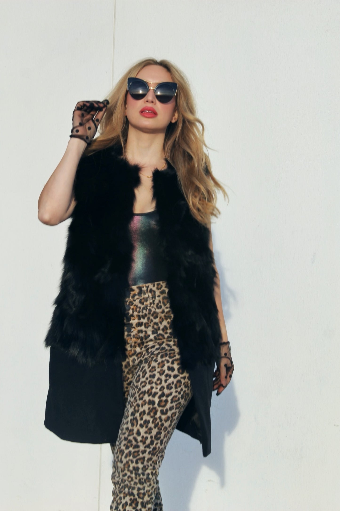 WILD CARD fur duster vest, large *GENUINE FOX FUR + BCBG* >> black