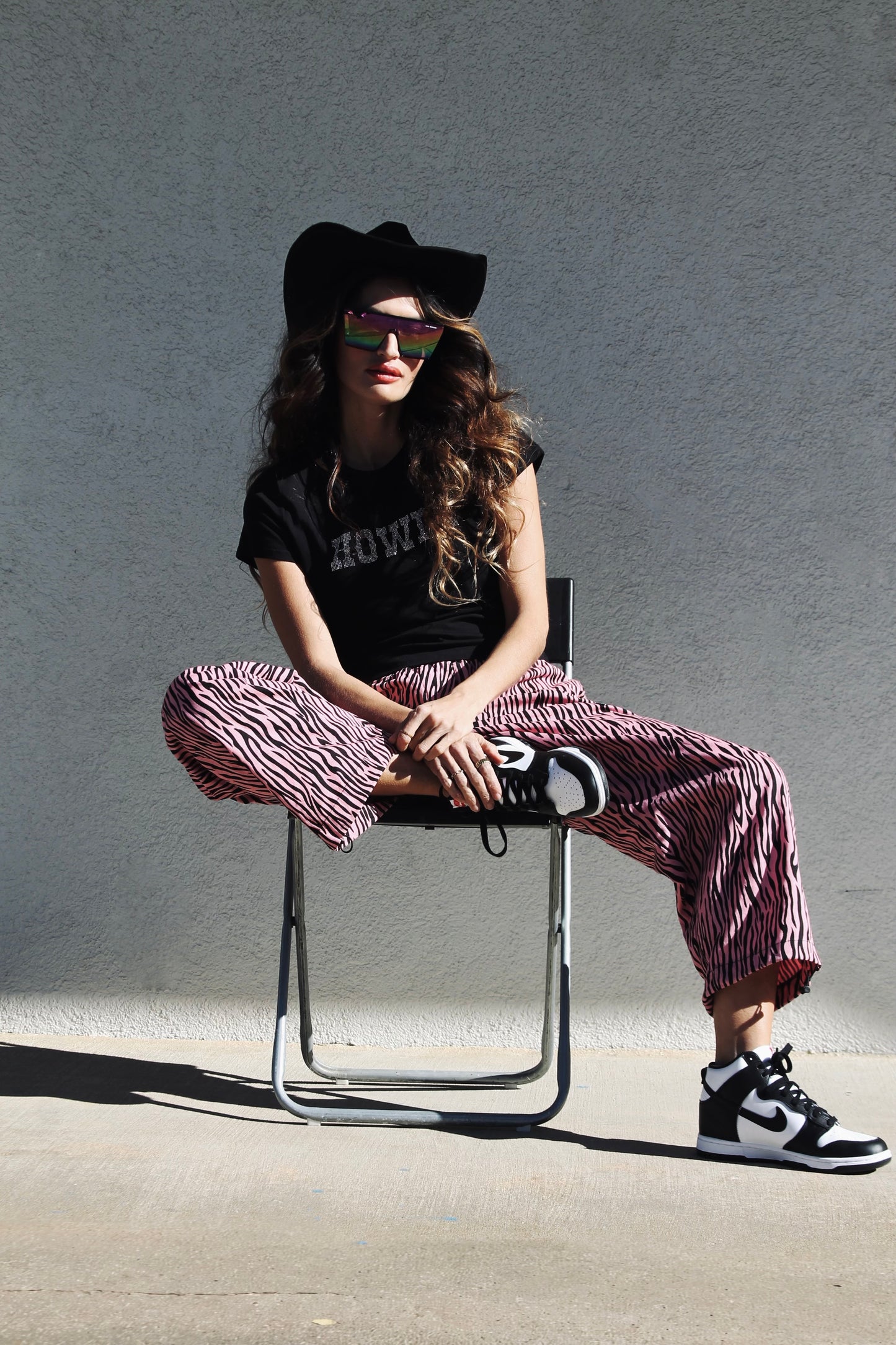 PINK PANTHER parachute pants *VINTAGE* >> hot pink + tiger stripes