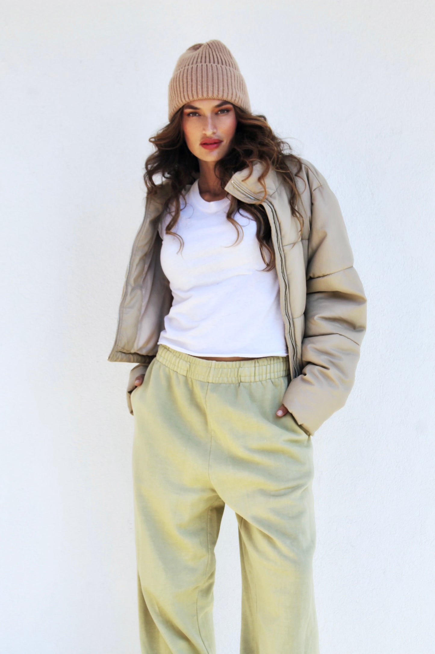 UNTOUCHABLE boyfriend fit sweat pants, medium, BDG >> desert sand