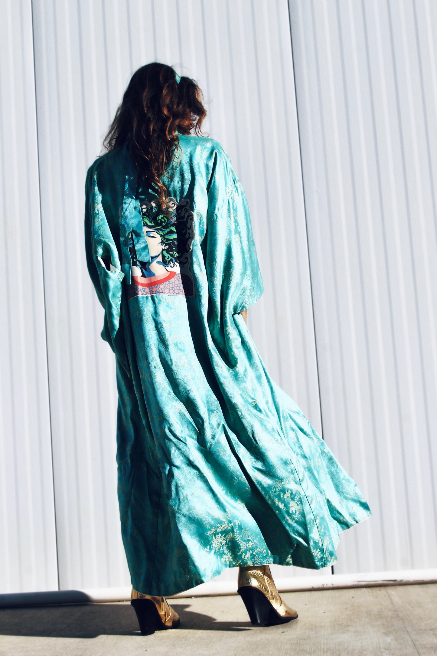 LOOKS CAN KILL custom + TRUE VINTAGE kimono *FOXY FAVE + MADE IN JAPAN* Grown >> turquoise blue + gold stitching