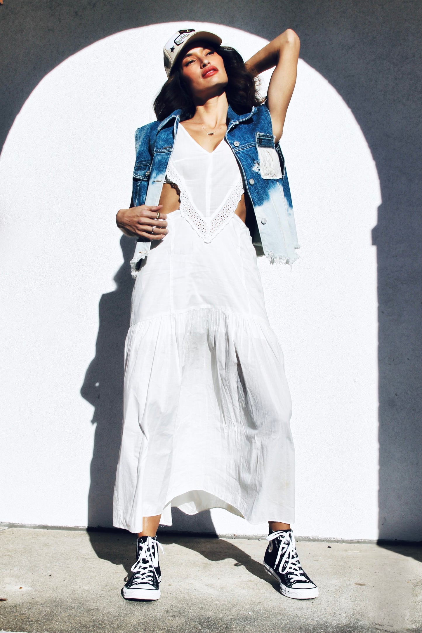FRILL SEEKER oversized + distressed denim vest *VINTAGE* >> ombré