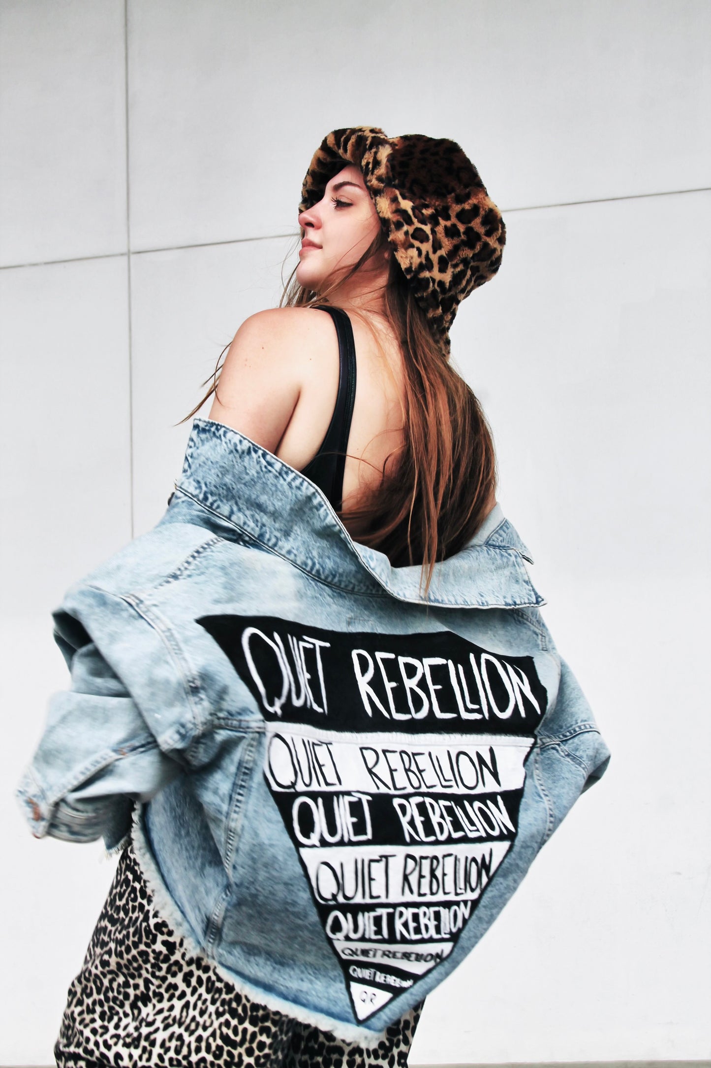 QUIET REBELLION hand painted denim jacket *FOXY FABLE ORIGINAL* XL >> light wash