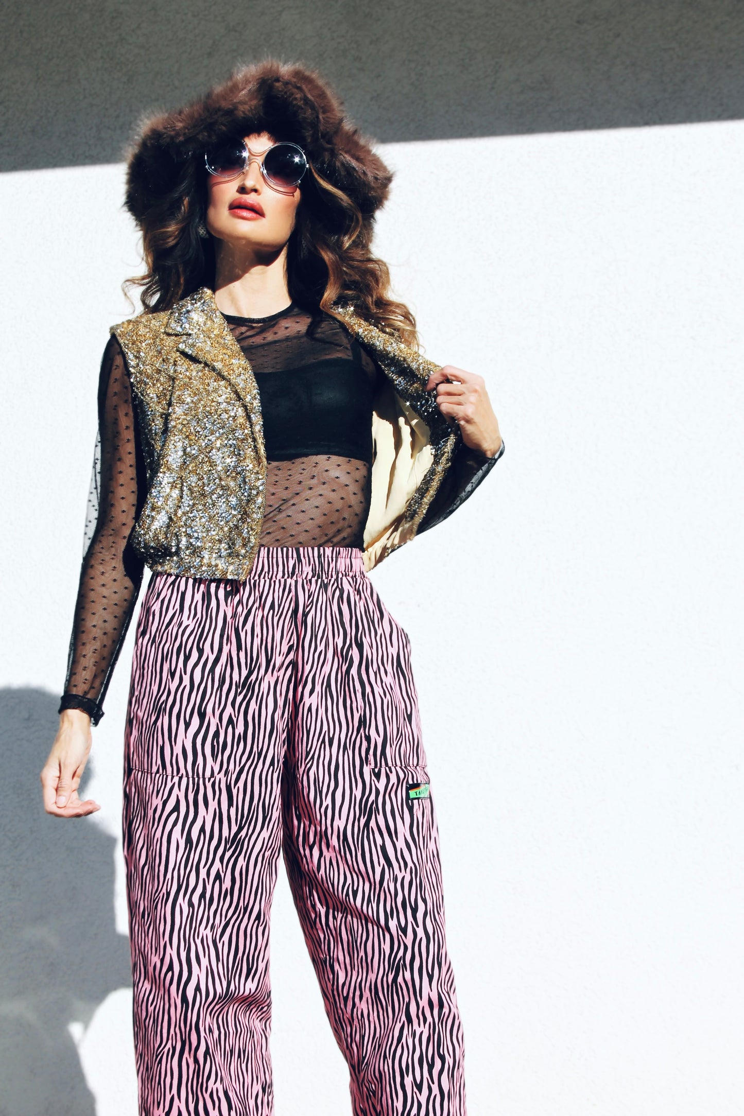 ICONS BE ICONS gold stacked sequins + silk vest, size 12 *FOXY FAVE + TRUE VINTAGE + PURE SILK* >> radiant gold + silver