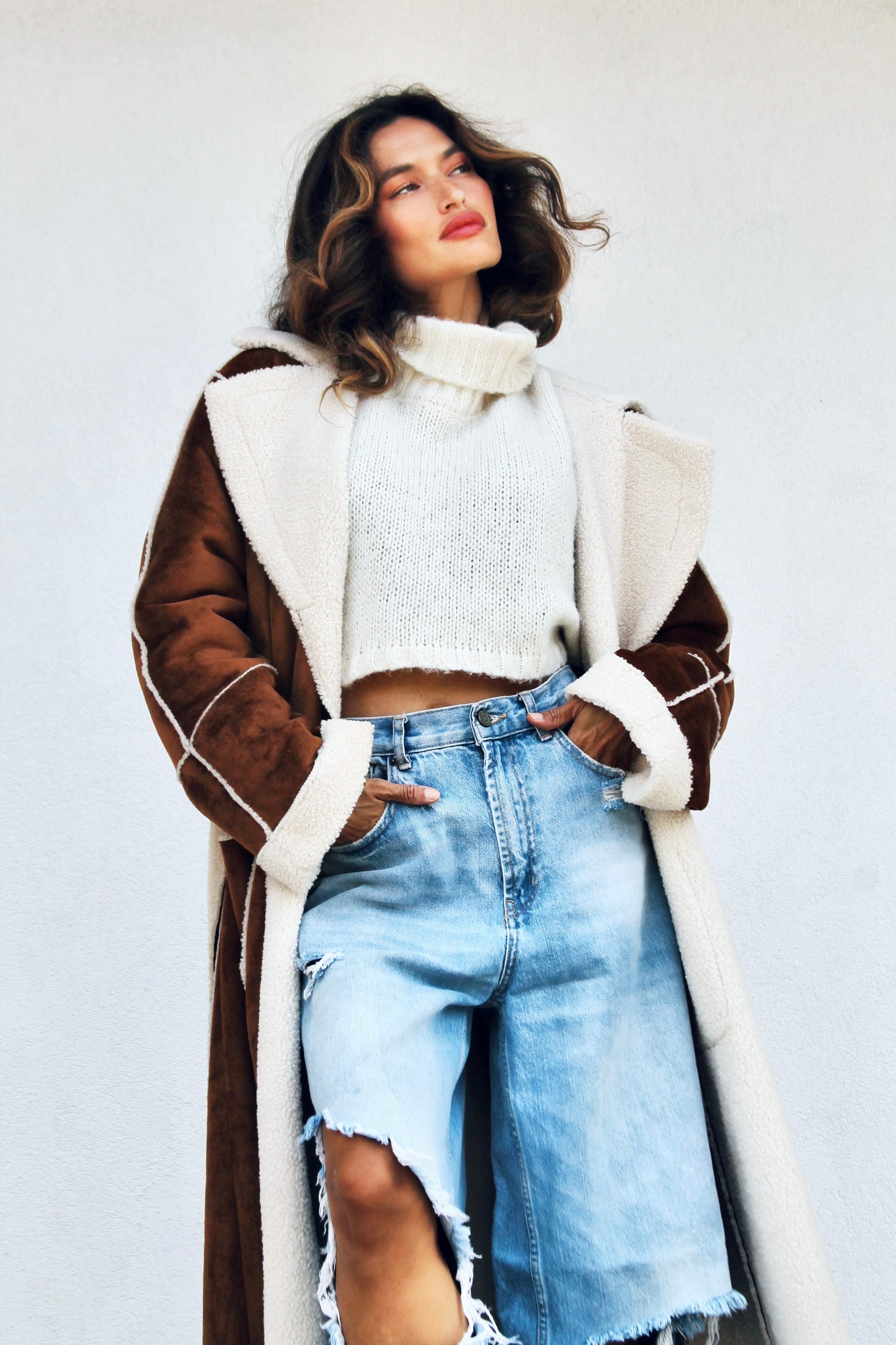 COZY MOMENTS faux suede sheepskin coat, large >> chestnut