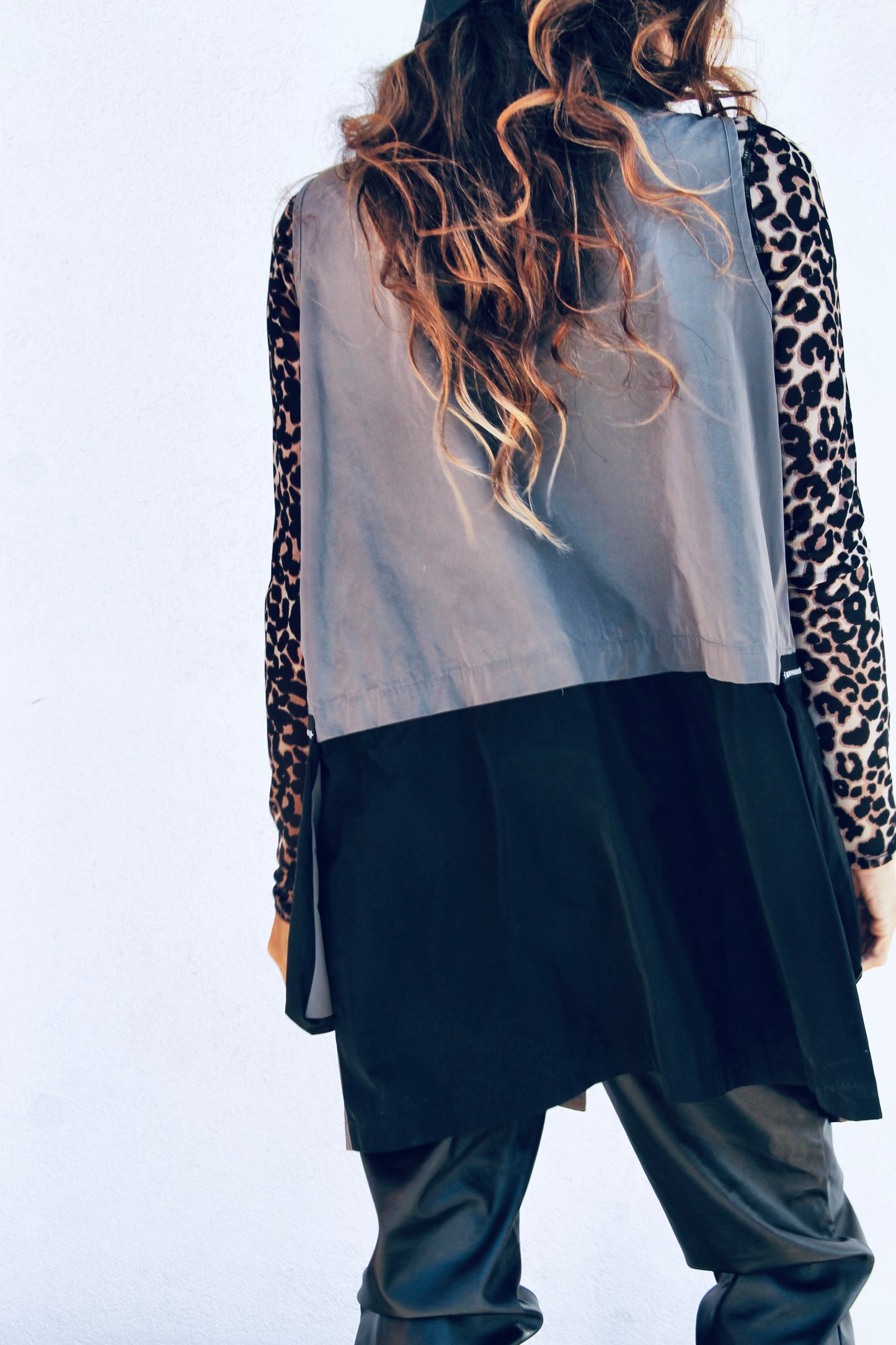 CENTRAL PARK AFTER DARK lightweight  + longline vest, small >> stone gray + black