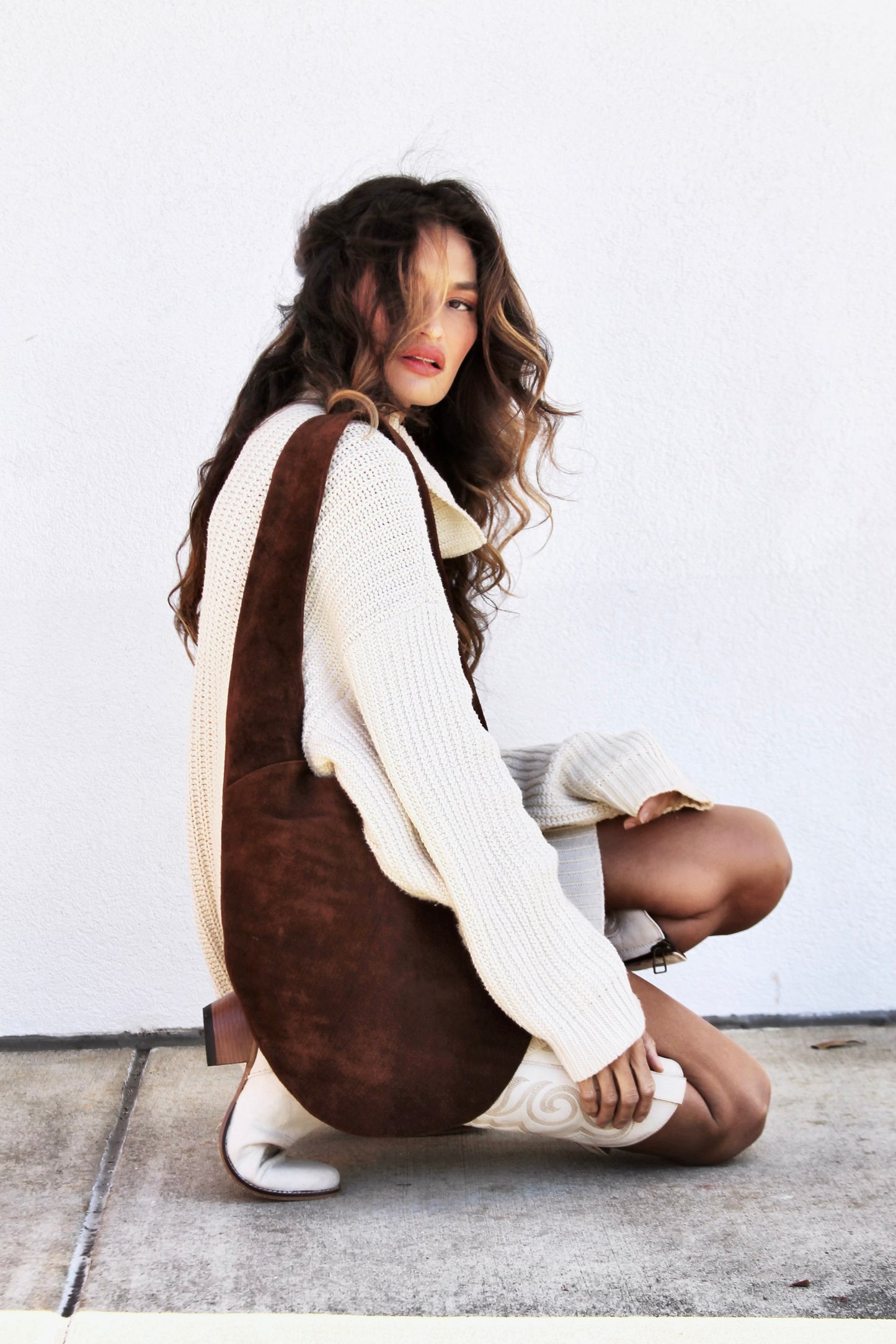 SIDE PIECE suede hobo bag *VINTAGE + 100% GENUINE LEATHER >> chestnut brown