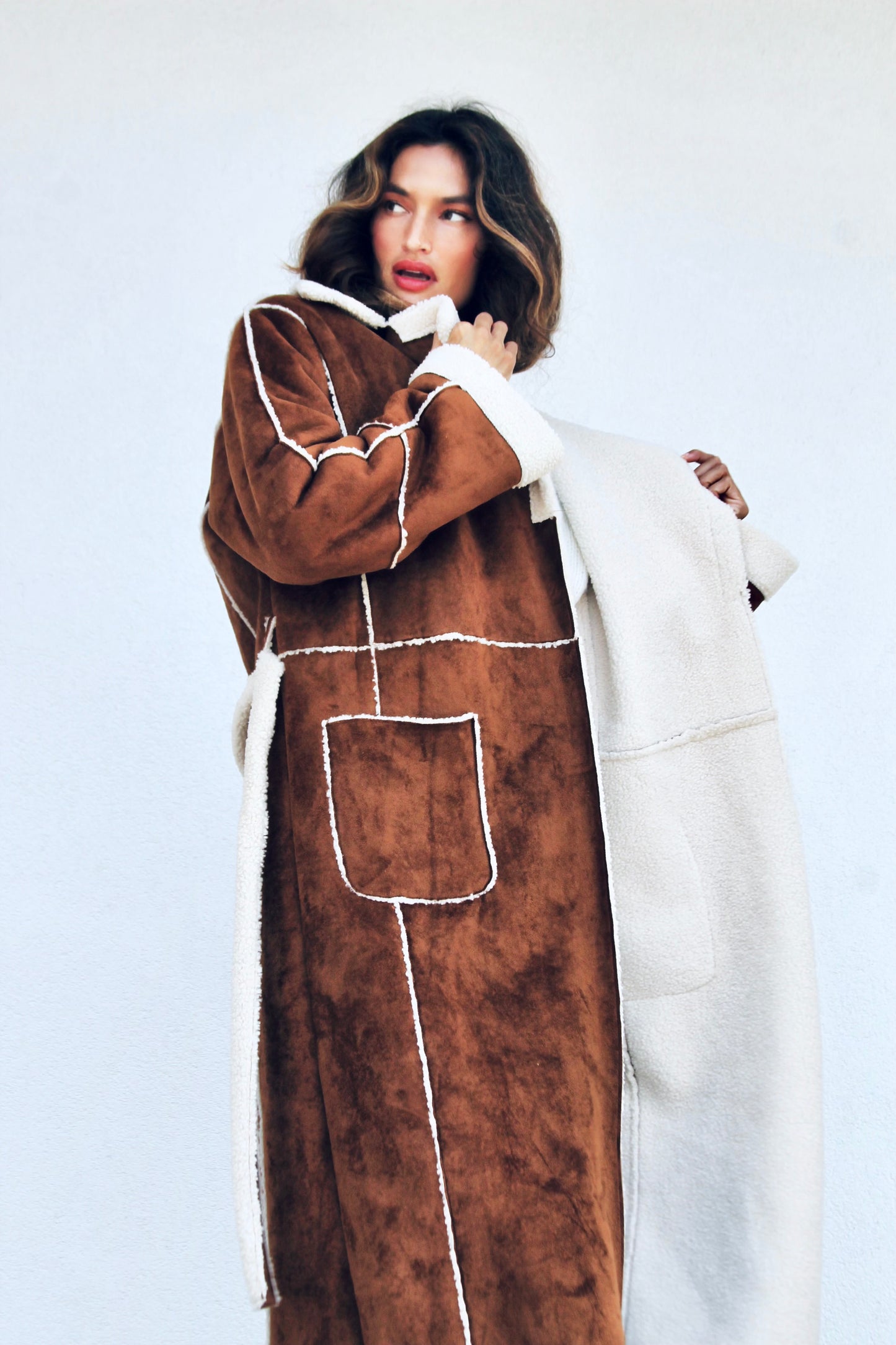 COZY MOMENTS faux suede sheepskin coat, large >> chestnut
