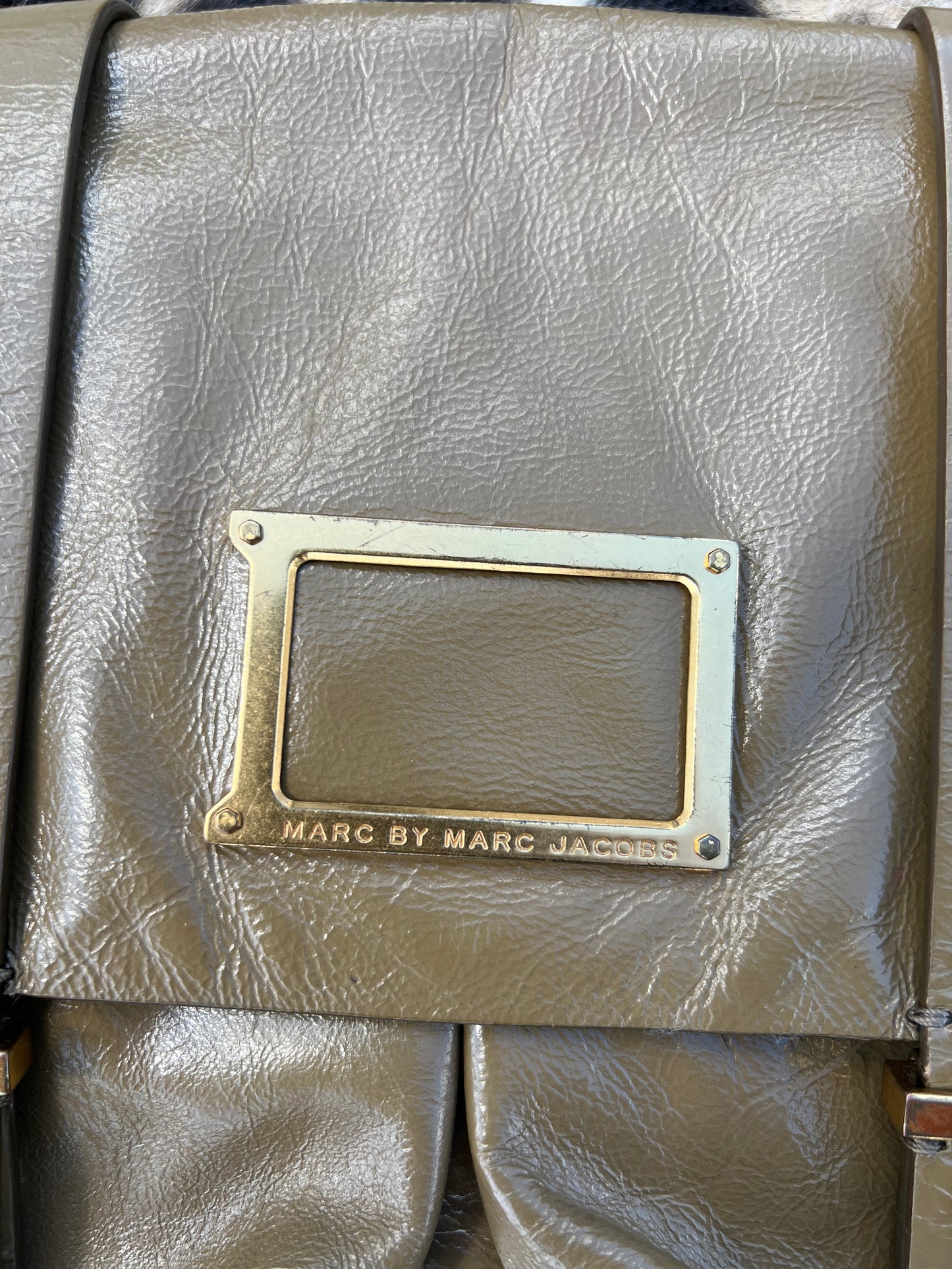 MARC JACOBS crossbody purse, GENUINE LEATHER + MARC BY MARC JACOBS >> liquid taupe