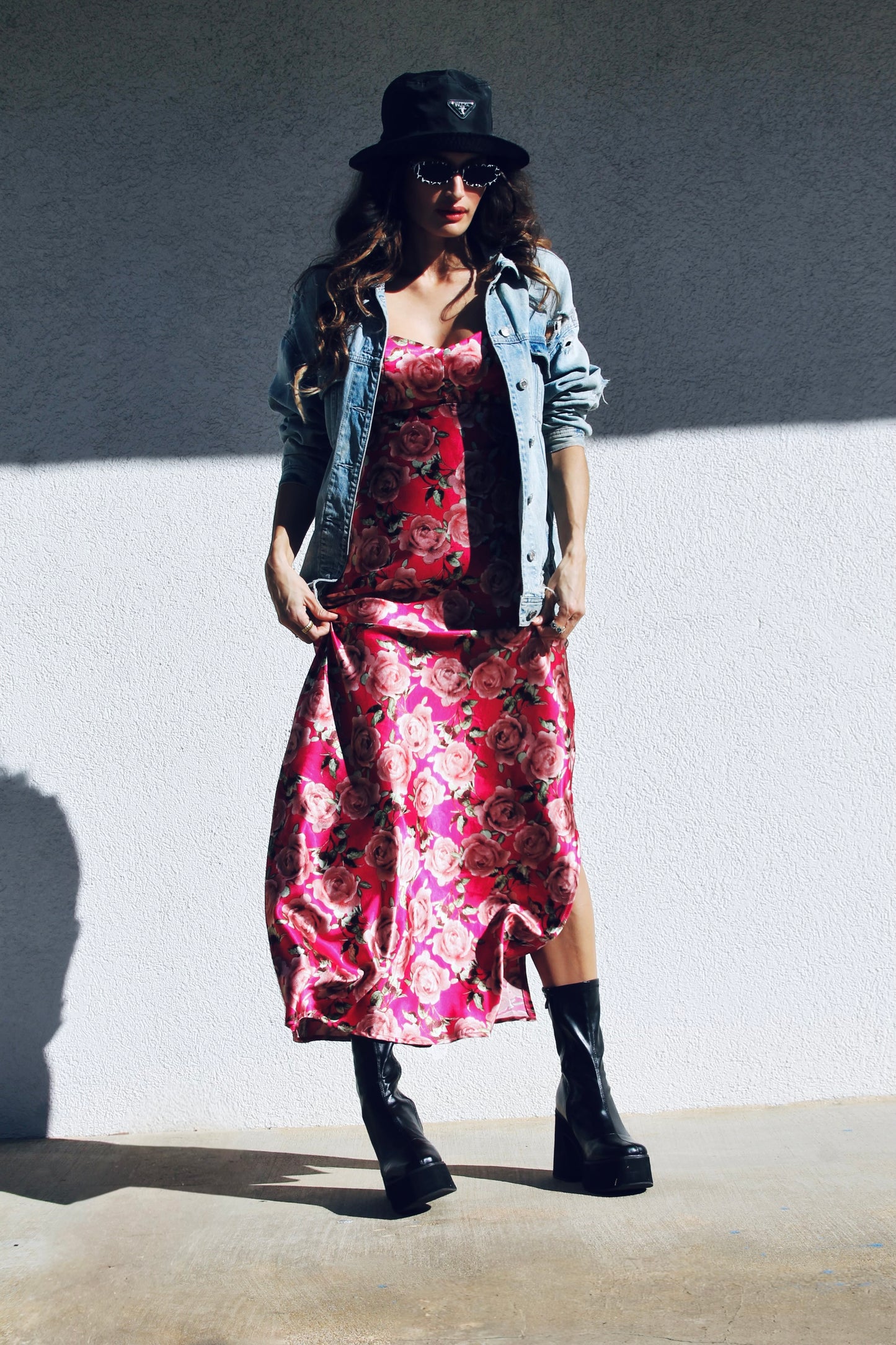 GIRLS RULE BOYZ DROOL hand painted distressed denim jacket, small *FOXY FABLE ORIGINAL + FOXY FAVE* >> light wash + floral