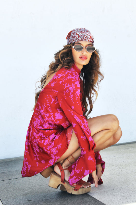 BOHO MOTTO satin flutter sleeve + open back floral mini dress, medium *FREE PEOPLE* >> violet & crimson