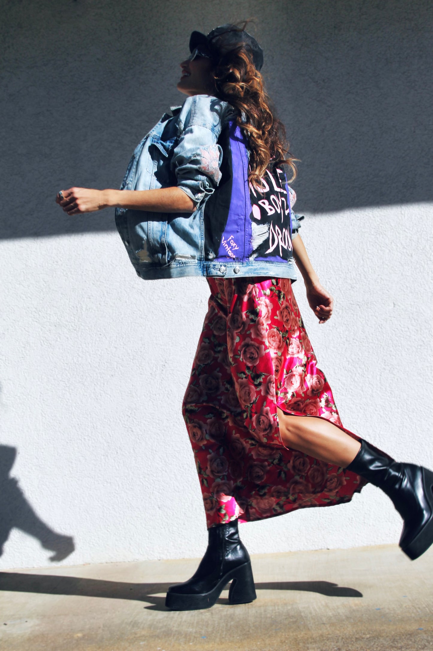 GIRLS RULE BOYZ DROOL hand painted distressed denim jacket, small *FOXY FABLE ORIGINAL + FOXY FAVE* >> light wash + floral