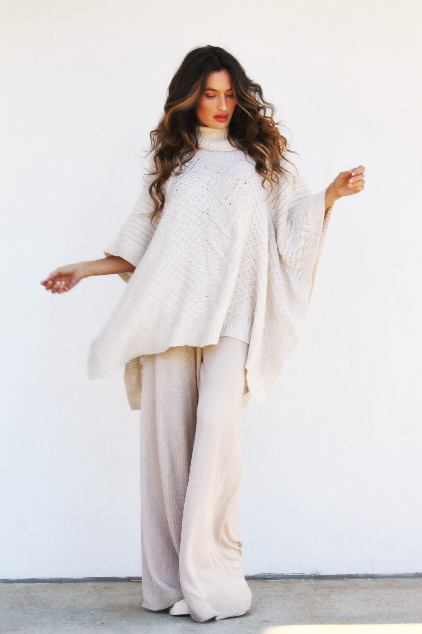 THE OVERSTATEMENT tunic sweater, large >> cream + flecks of golden