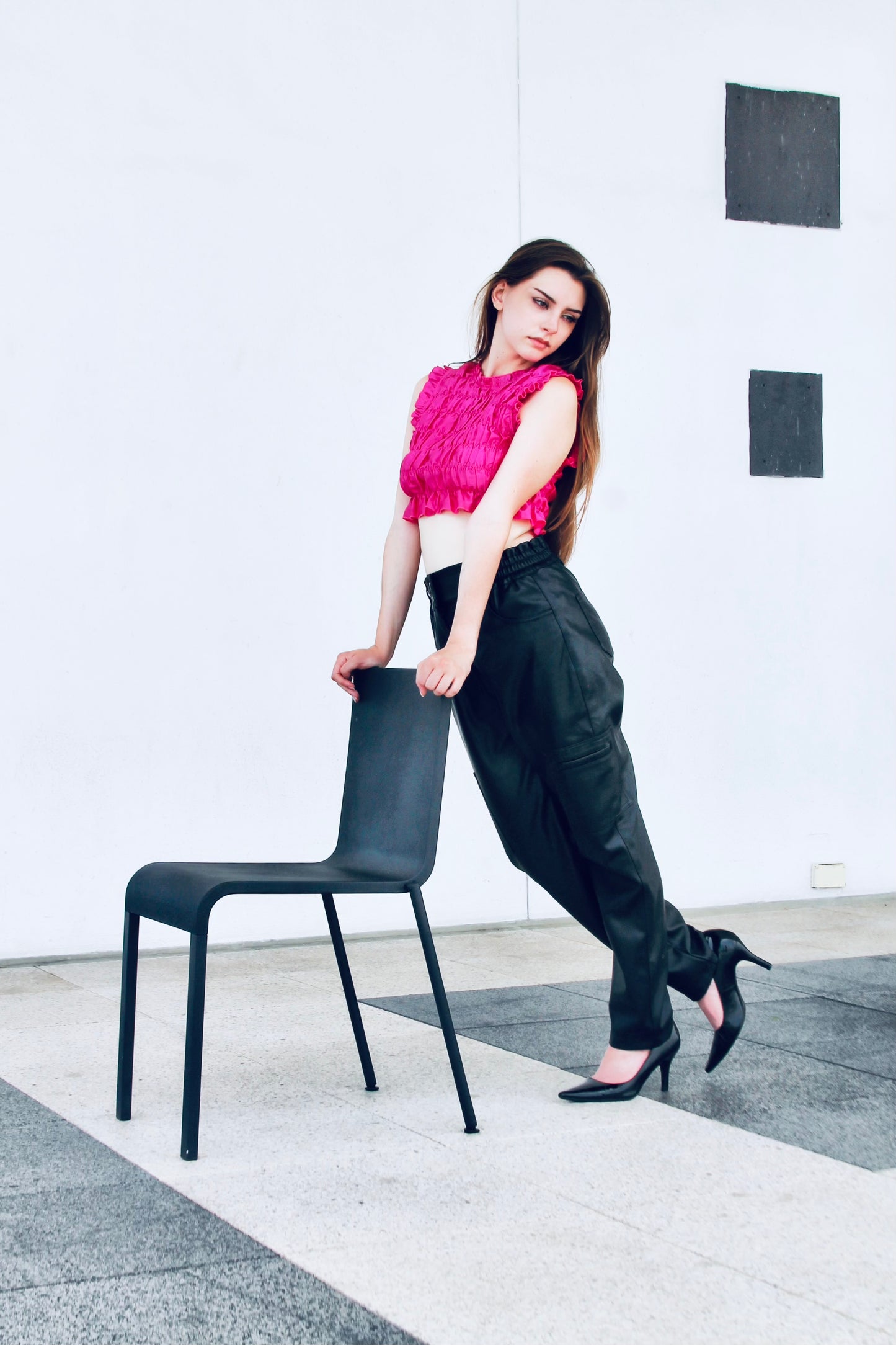 MEGAWATT HOTT ruched crop top, size small >> hot pink