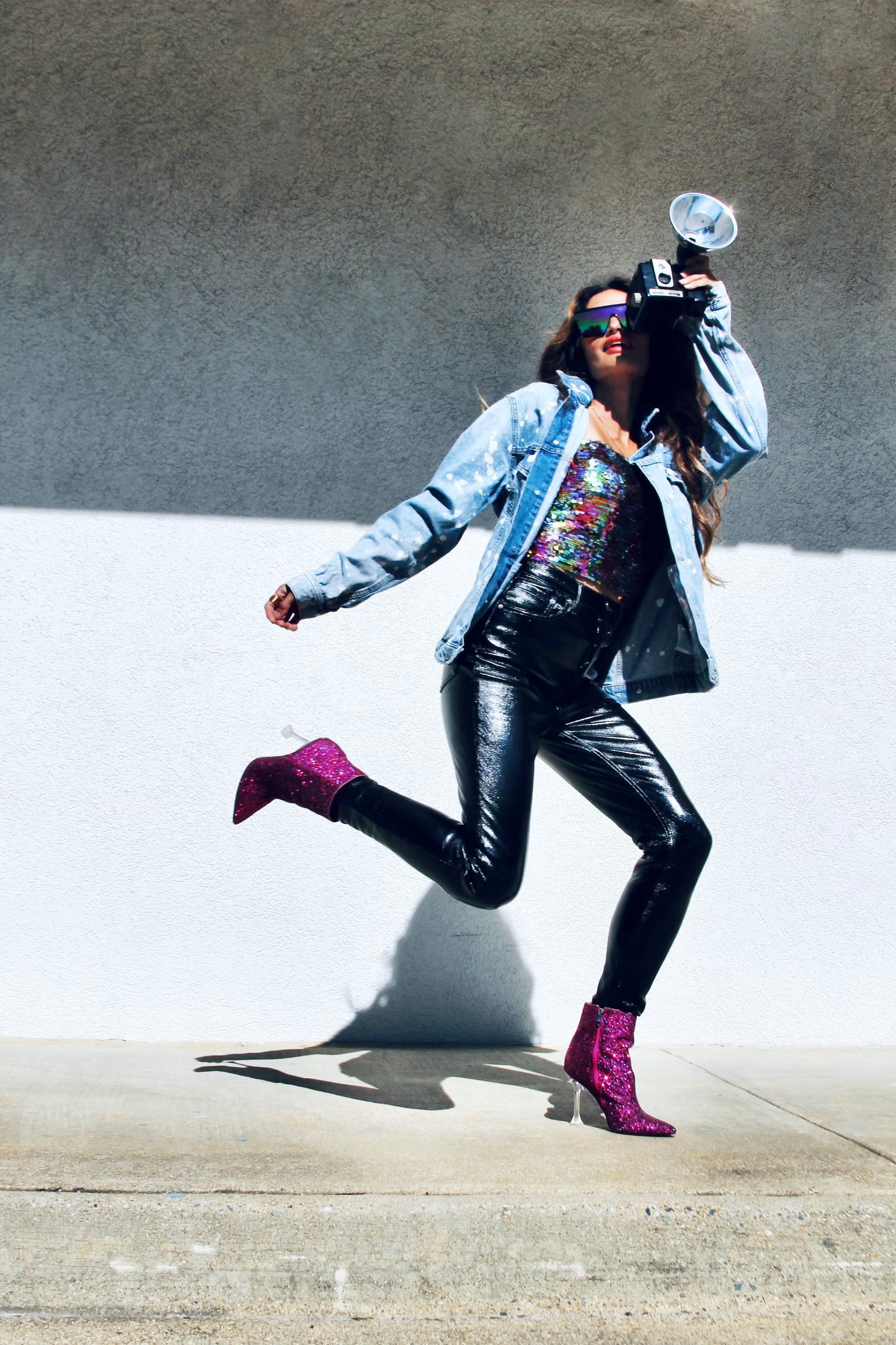 MUSE hand painted + bleach splatter denim jacket, medium *FOXY FABLE ORIGINAL + FOXY FAVE* >> light wash