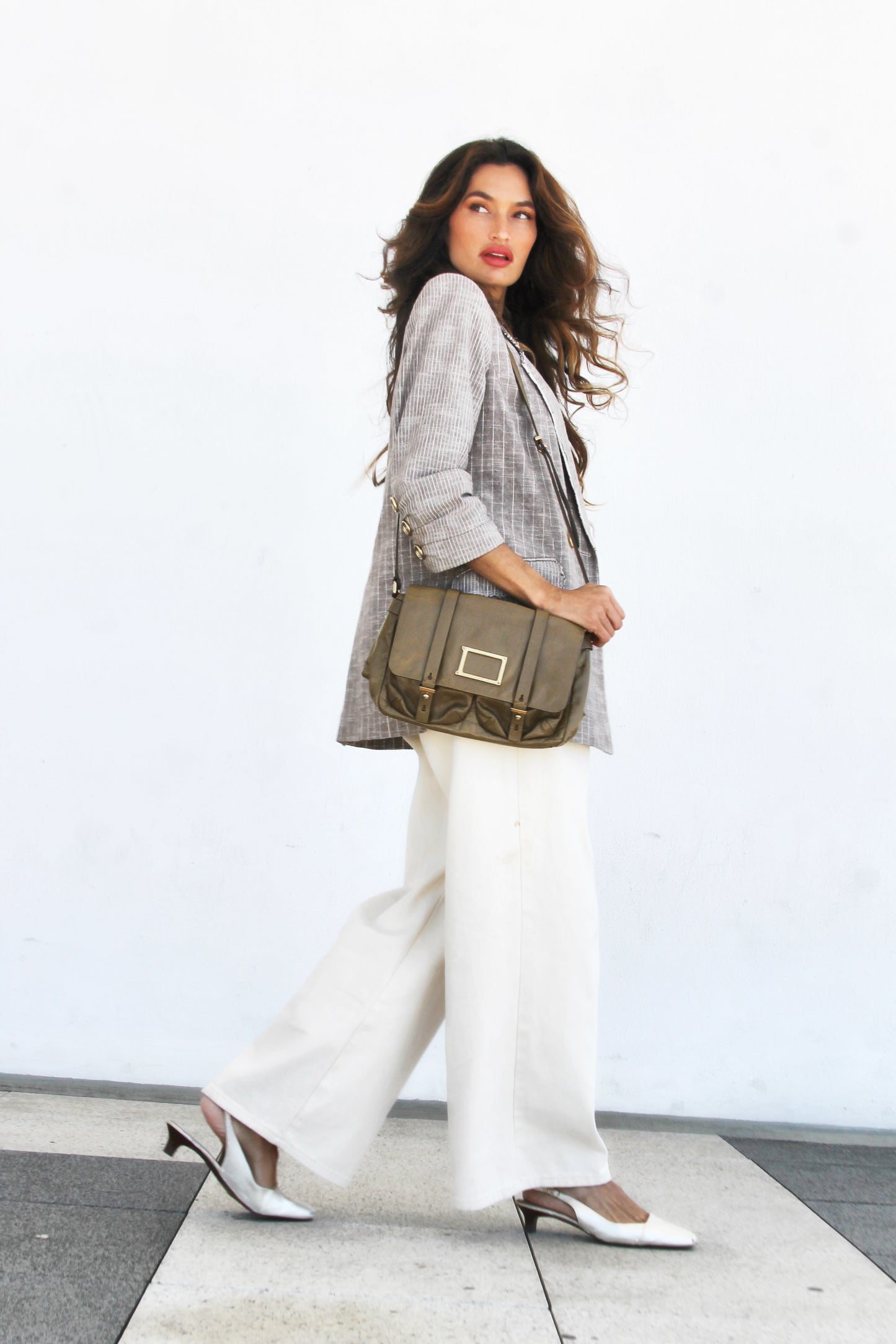 MARC JACOBS crossbody purse, GENUINE LEATHER + MARC BY MARC JACOBS >> liquid taupe