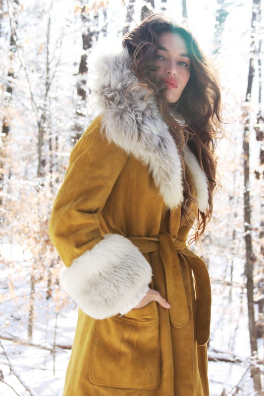 ENCHANTED FOREST suede + fur coat, size 42 (fits like a small) *TRUE VINTAGE +100% GENUINE LEATHER + GENUINE FUR + MADE IN ISRAEL* >> honey