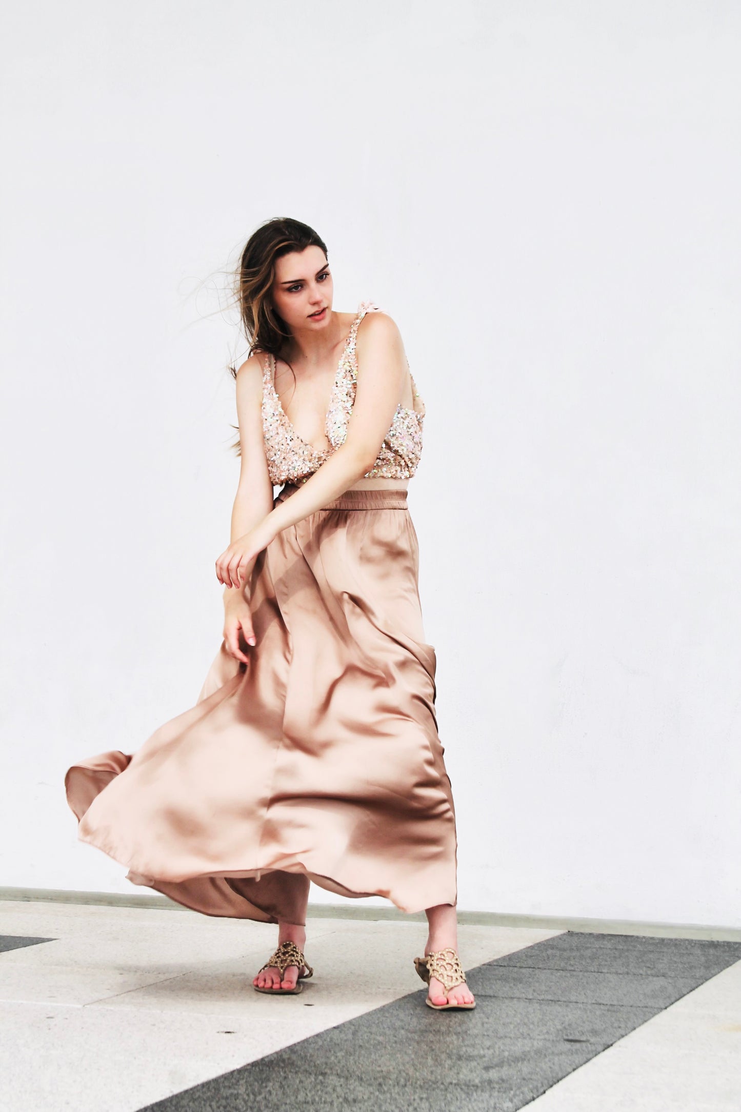STARDUST sequined ultra crop, oversized XS (fits like an L/XL) *FREE PEOPLE* >> champagne