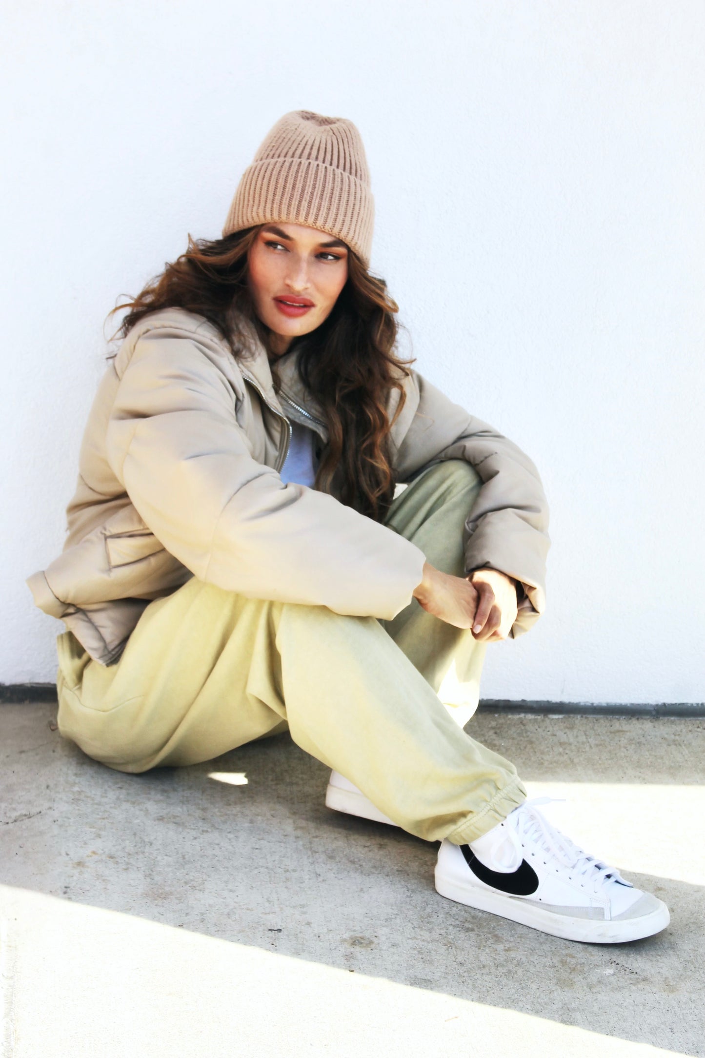 UNTOUCHABLE boyfriend fit sweat pants, medium, BDG >> desert sand