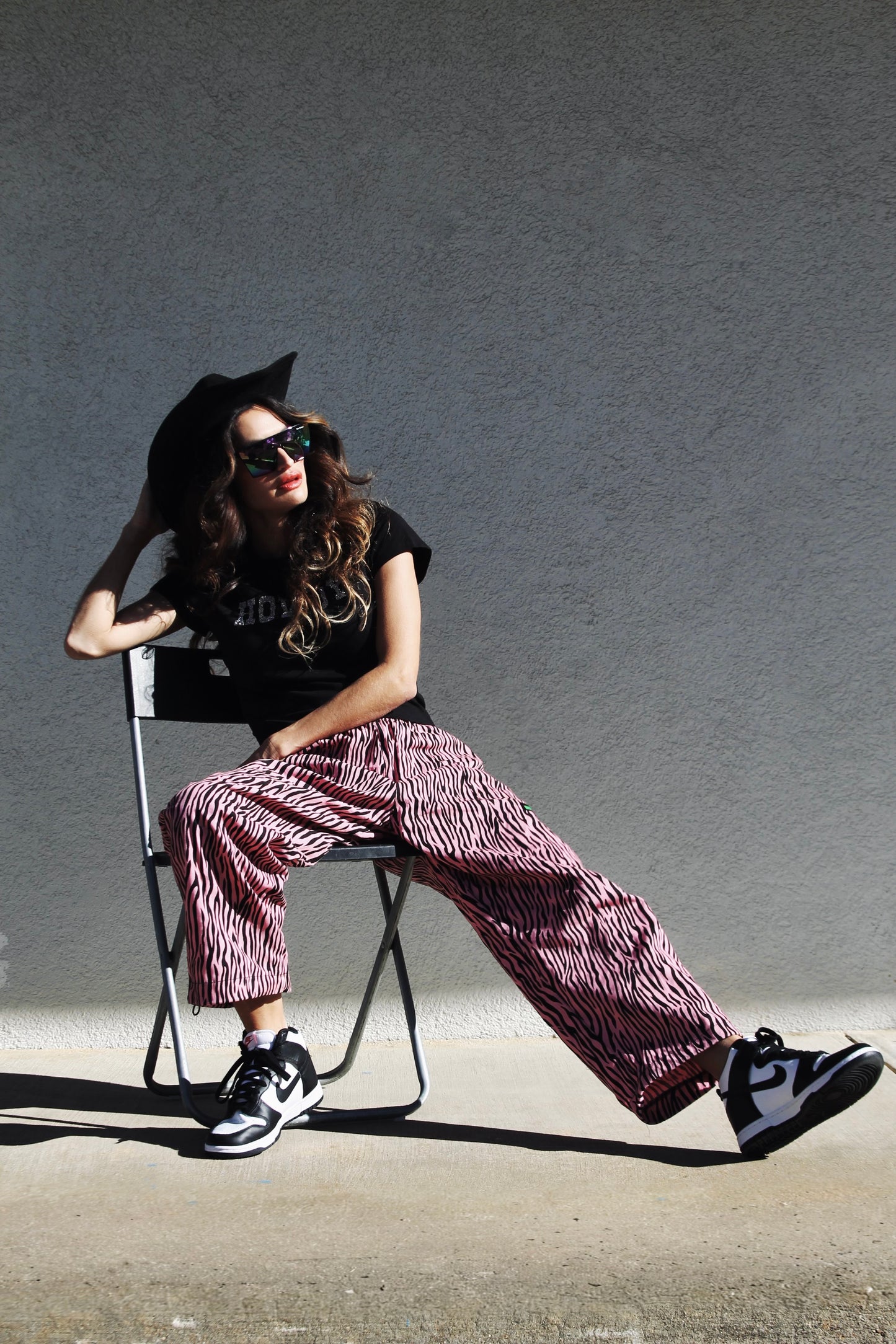 PINK PANTHER parachute pants *VINTAGE* >> hot pink + tiger stripes