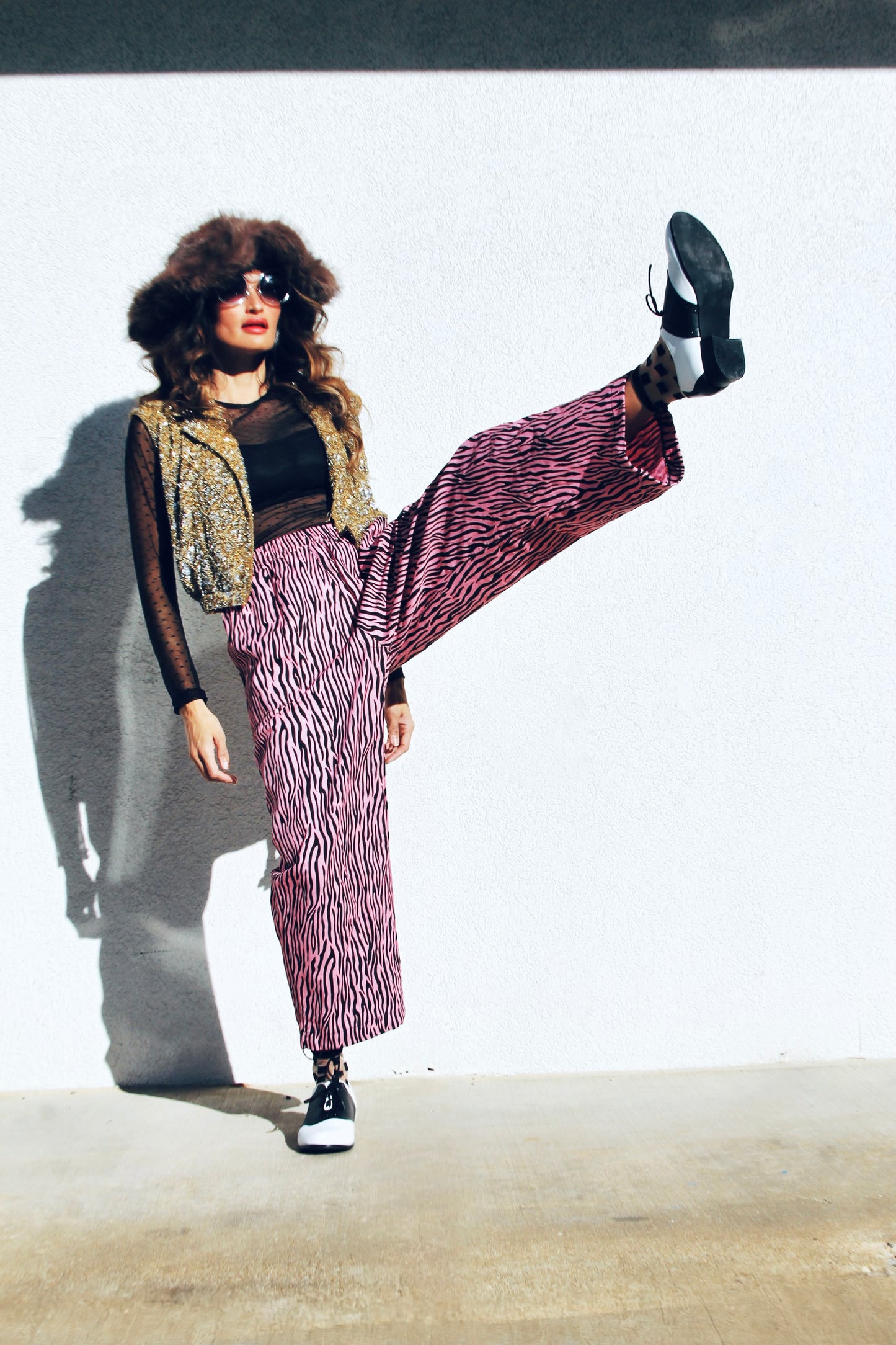 ICONS BE ICONS gold stacked sequins + silk vest, size 12 *FOXY FAVE + TRUE VINTAGE + PURE SILK* >> radiant gold + silver