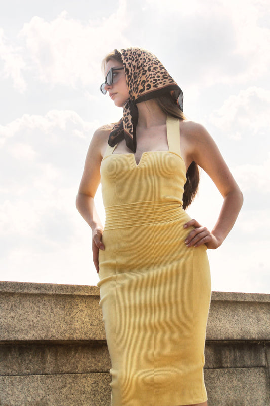 HEADLINE body con midi dress, small >> buttercream