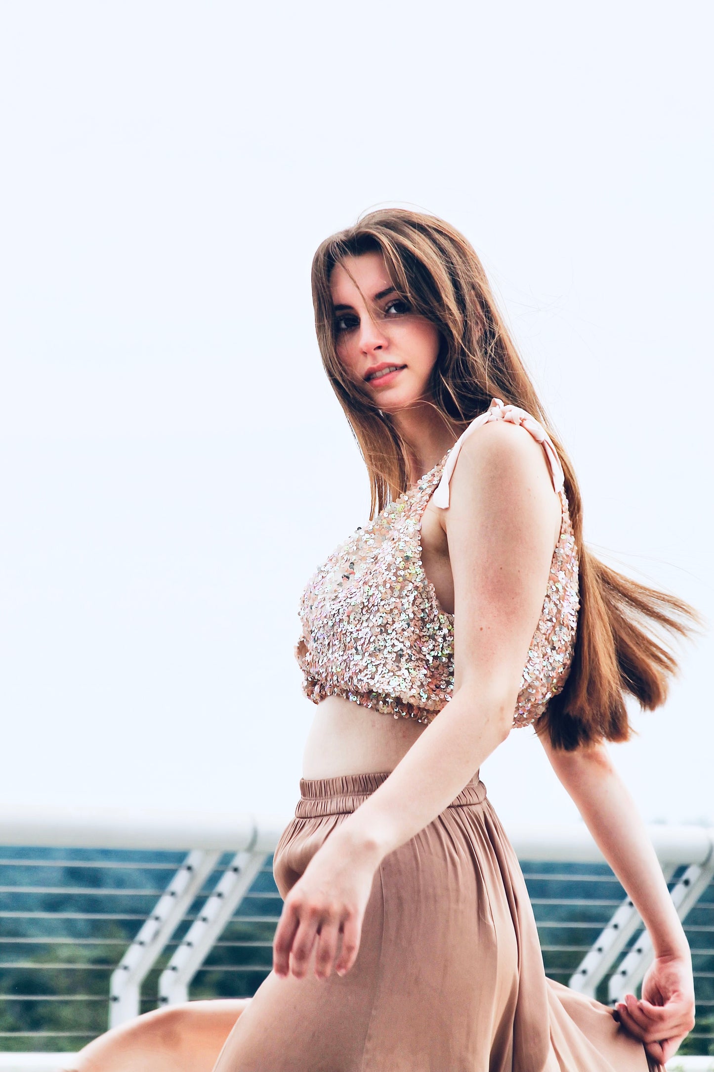 STARDUST sequined ultra crop, oversized XS (fits like an L/XL) *FREE PEOPLE* >> champagne