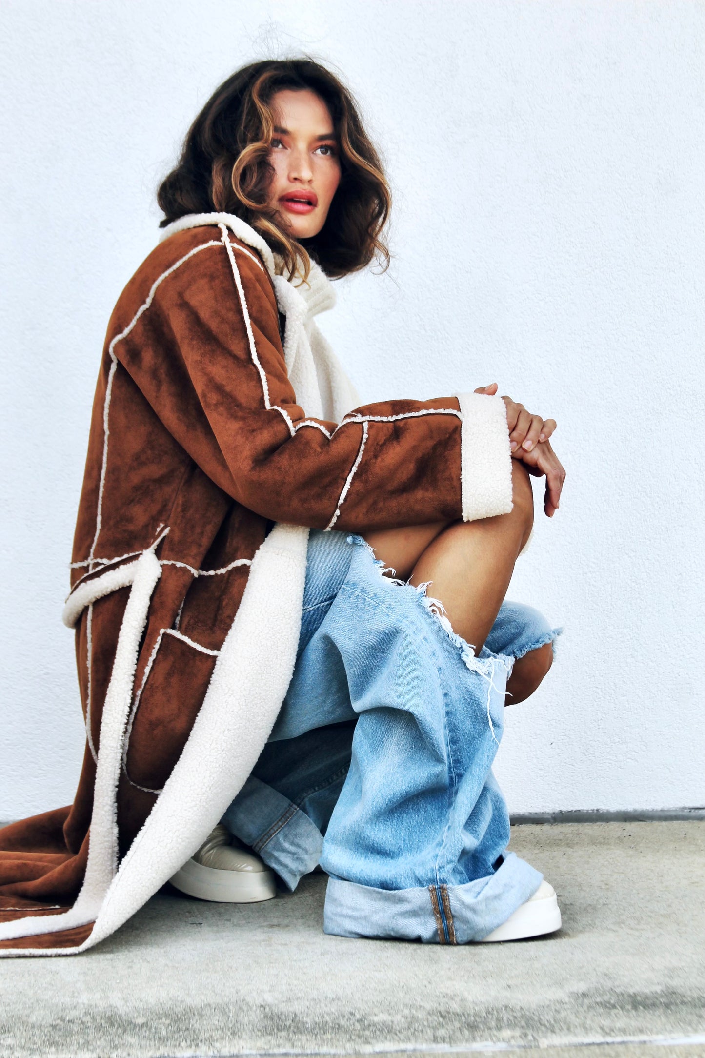 COZY MOMENTS faux suede sheepskin coat, large >> chestnut