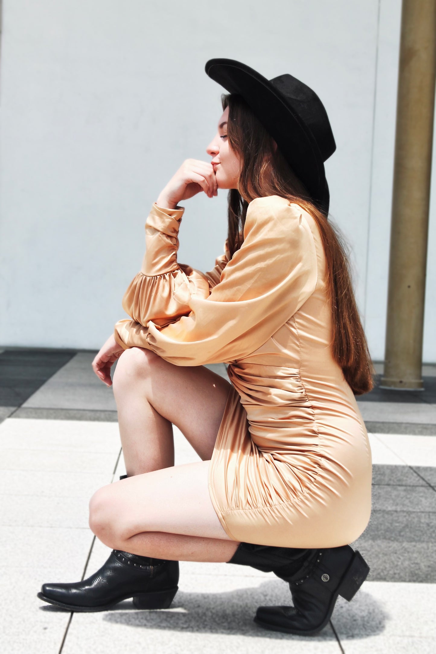 SET ABLAZE twist-cutout mini dress, size medium, Glamaker >> gold glow