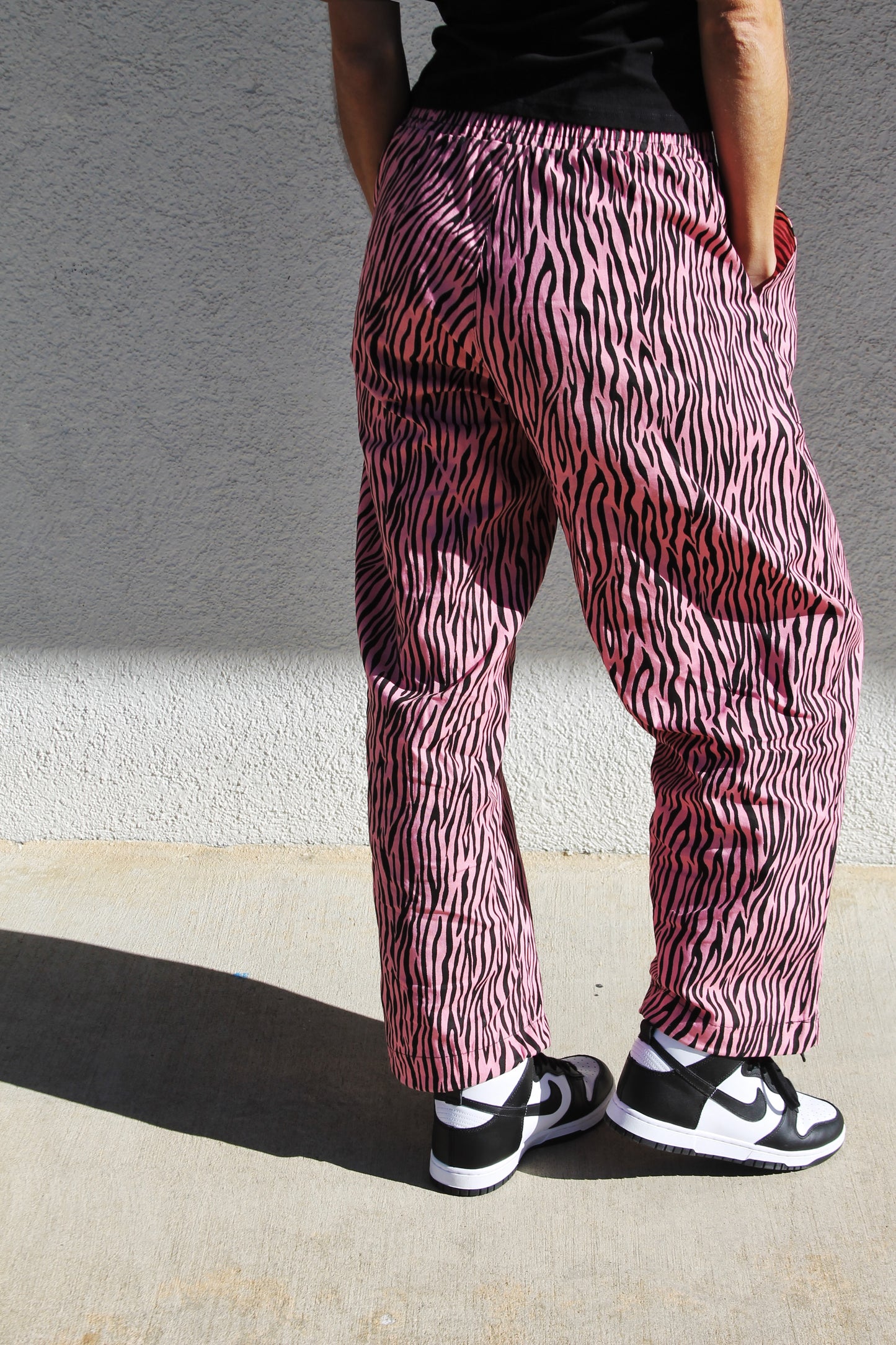 PINK PANTHER parachute pants *VINTAGE* >> hot pink + tiger stripes