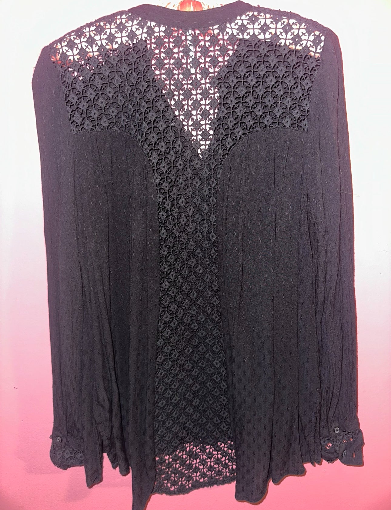 BIG HEART knit button down top, small *FREE PEOPLE* >> black